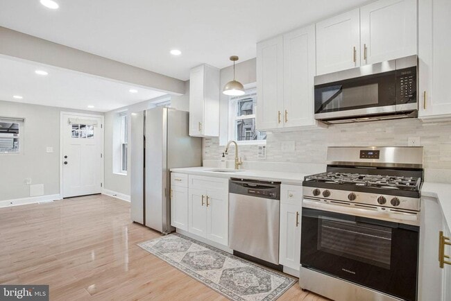 Building Photo - 1102 Carroll St