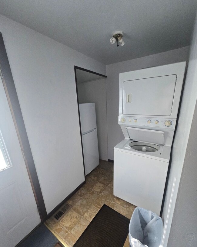 Building Photo - 1 Bed 1 Bath House