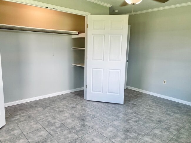 Building Photo - 15135 Montecino Dr