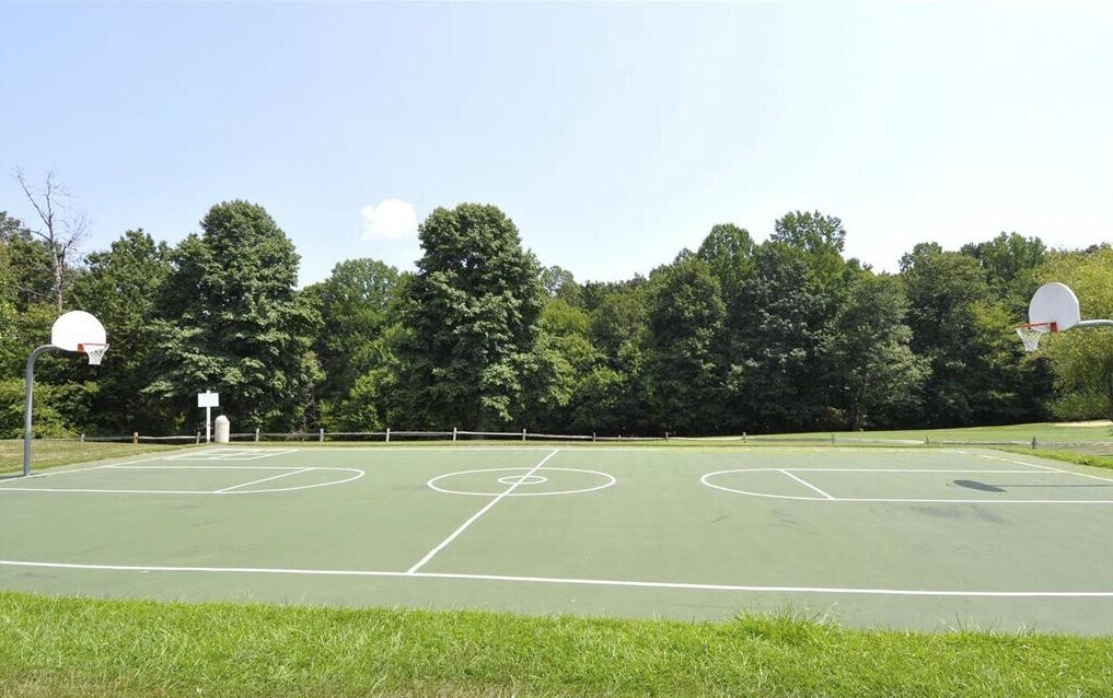 Building Photo - 3922 Penderview Dr