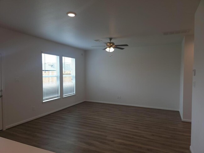 Building Photo - 1037 Tillman Ln