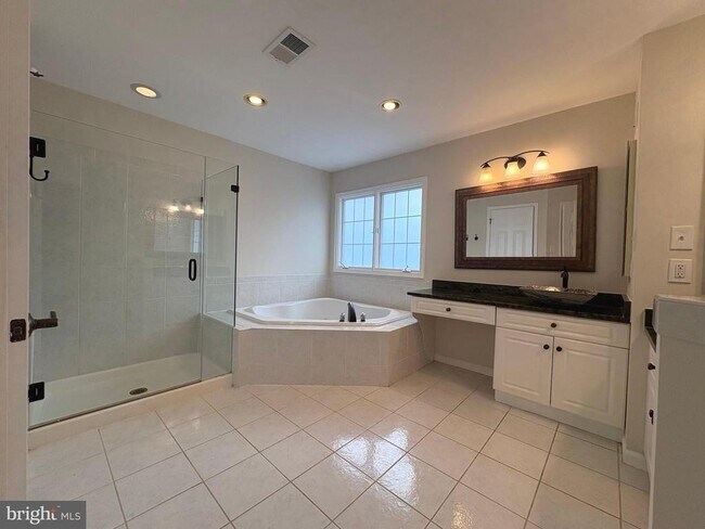 Building Photo - 1151 Fieldview Dr