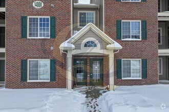 Building Photo - Available Now! Grand Blanc Schools! Condo/...