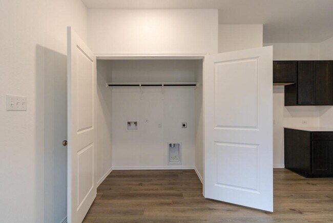 Building Photo - 309 Canley Lp