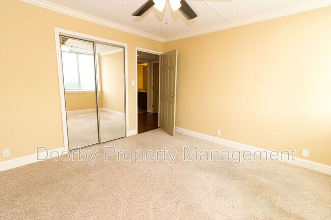 Building Photo - 1131 Stringers Ridge Rd