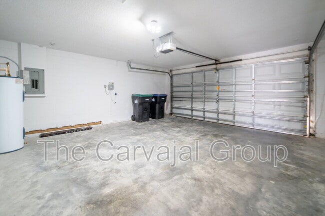 Building Photo - 1215 Kempton Chase Pkwy