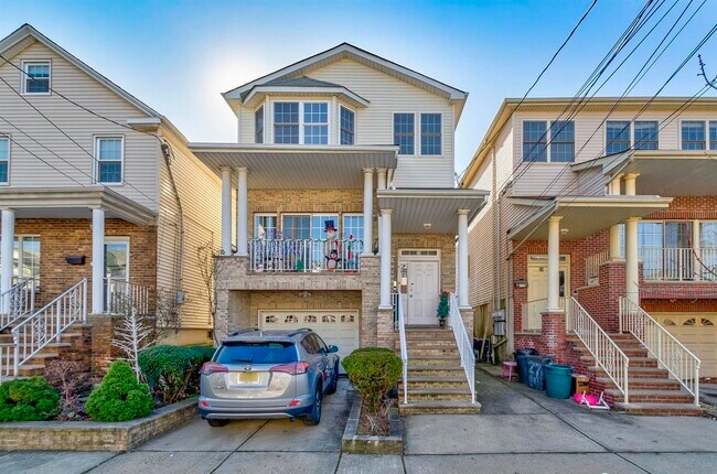 Primary Photo - 30 E 41st St