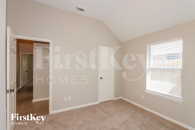Building Photo - 8807 Rocky Knoll Ln
