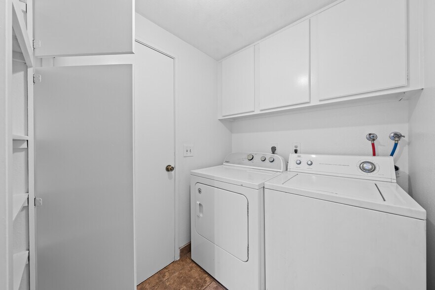 Building Photo - 4256 Arcata Bay Way