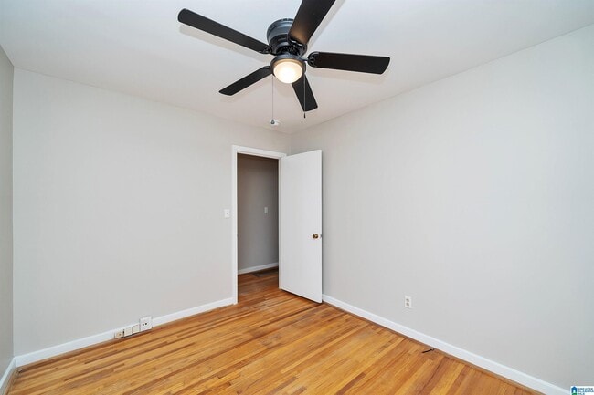 Building Photo - 1213 Oakwood St