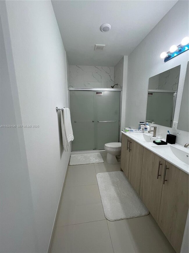 Building Photo - 254 NW 11th Ct