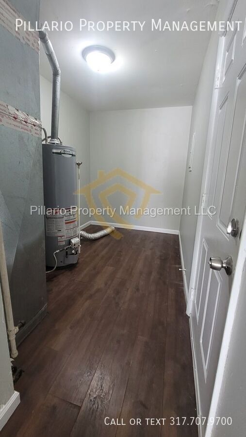 Building Photo - 2832 Manlove Ave