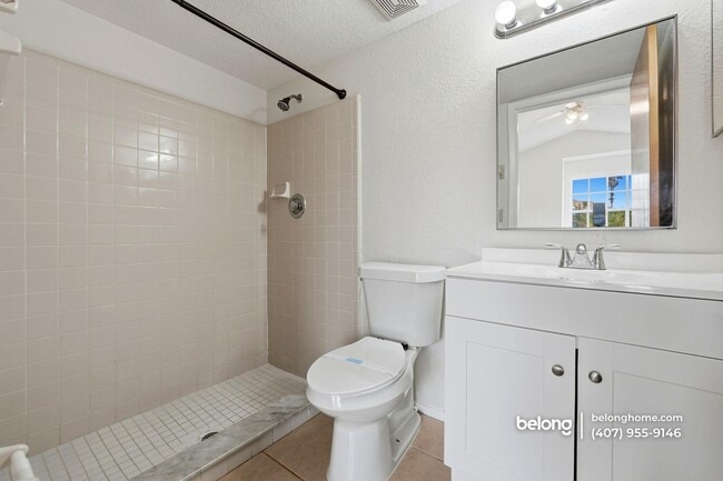 Building Photo - 2542 Davenport Cir