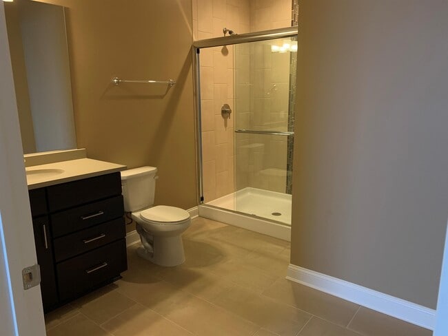 Building Photo - 237 Main Rd