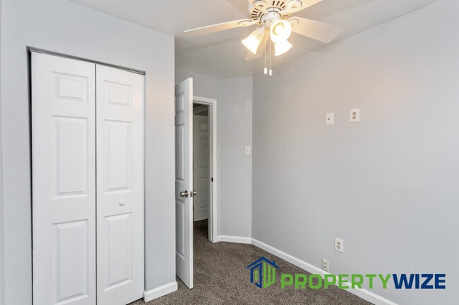 Building Photo - 10 Blackfoot Ct
