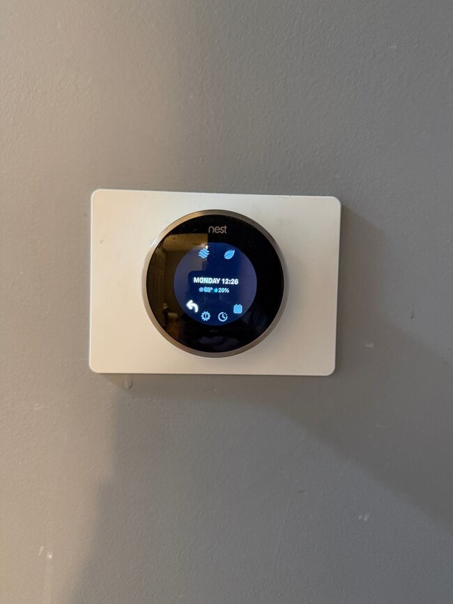 Building Photo - Comfort, Convenience & Location — 3-Bedroom Ankeny Condo