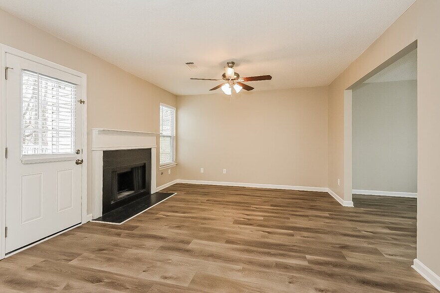 Building Photo - 206 Mystic Ct