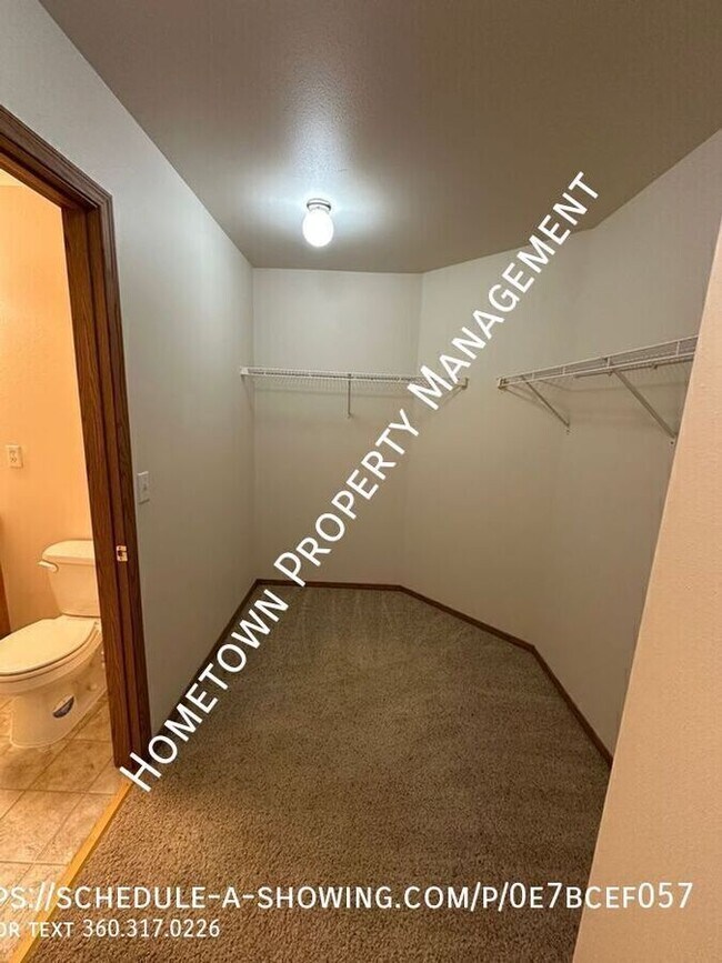 Building Photo - 8612 Sweetbrier Loop SE