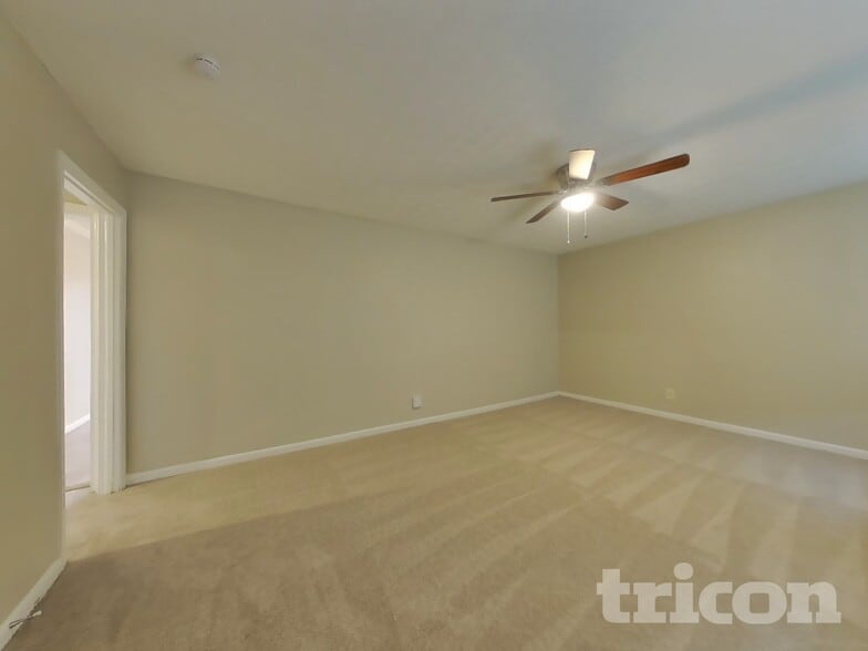 Building Photo - 3842 Wesley Dr