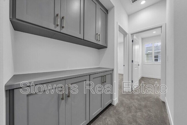 Building Photo - 2106 Ivory Ter