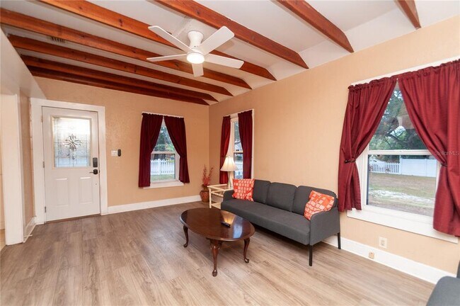 Building Photo - 1235 Bass Blvd