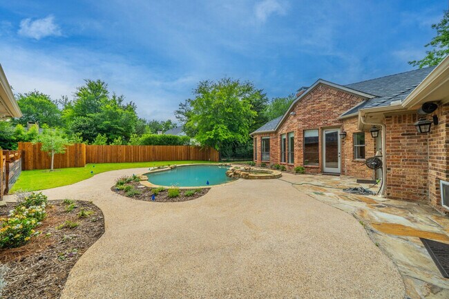 Building Photo - 11501 Custer Trail