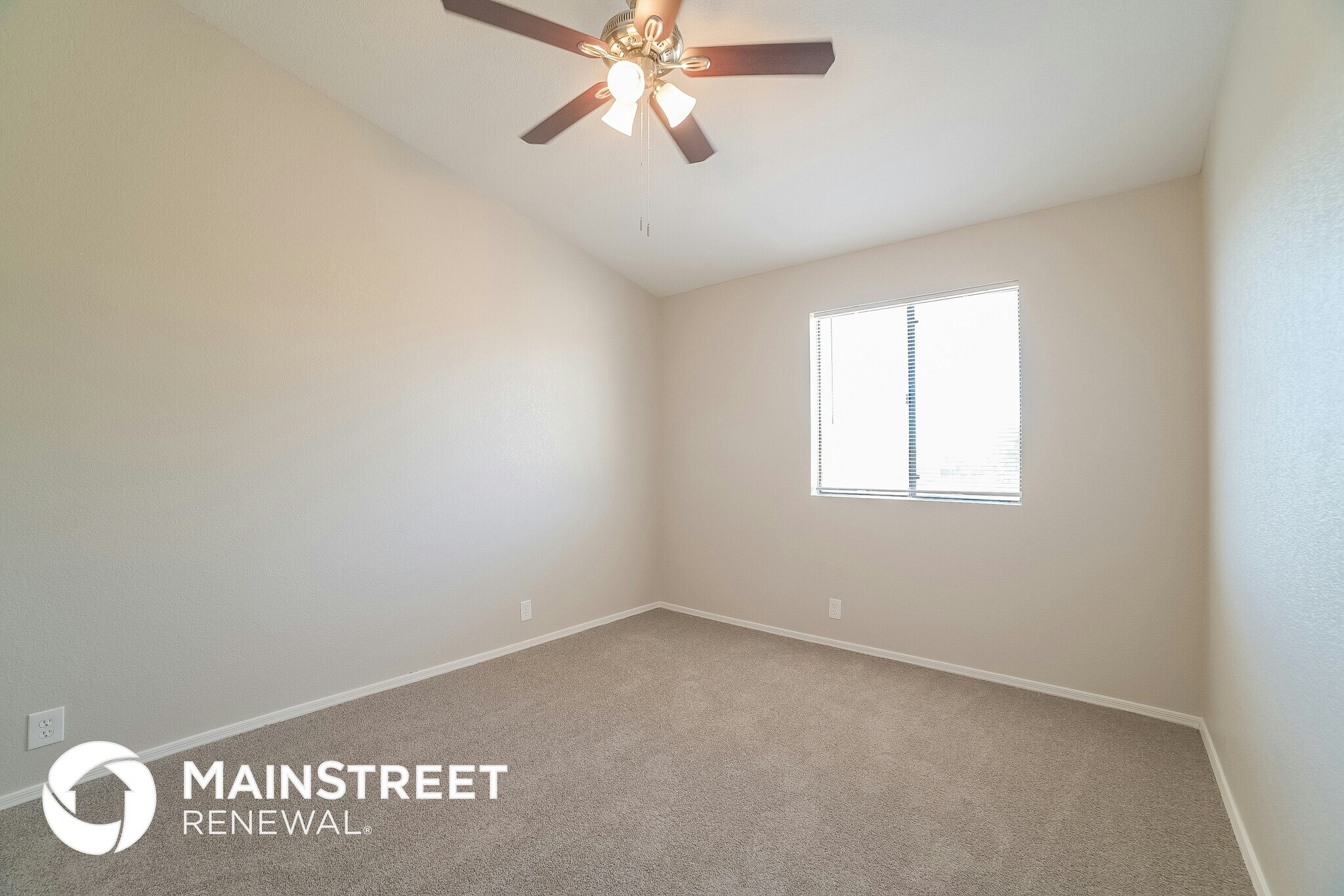 Building Photo - 5212 N 73rd Ln