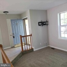 Building Photo - 733 Orley Pl