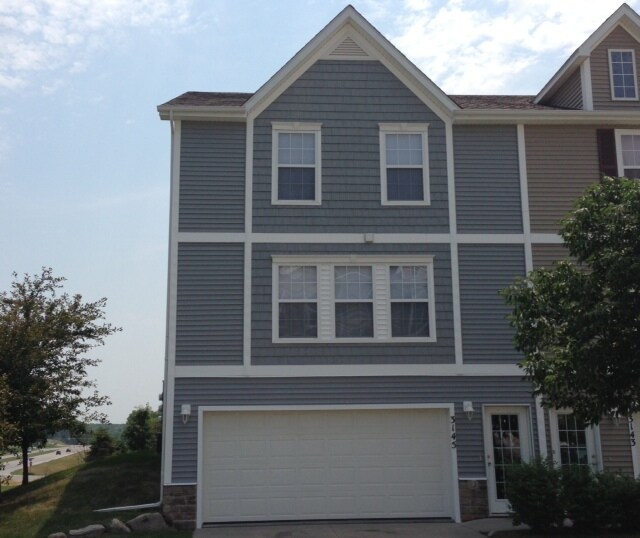 Building Photo - 3145 SW Arlan Ln