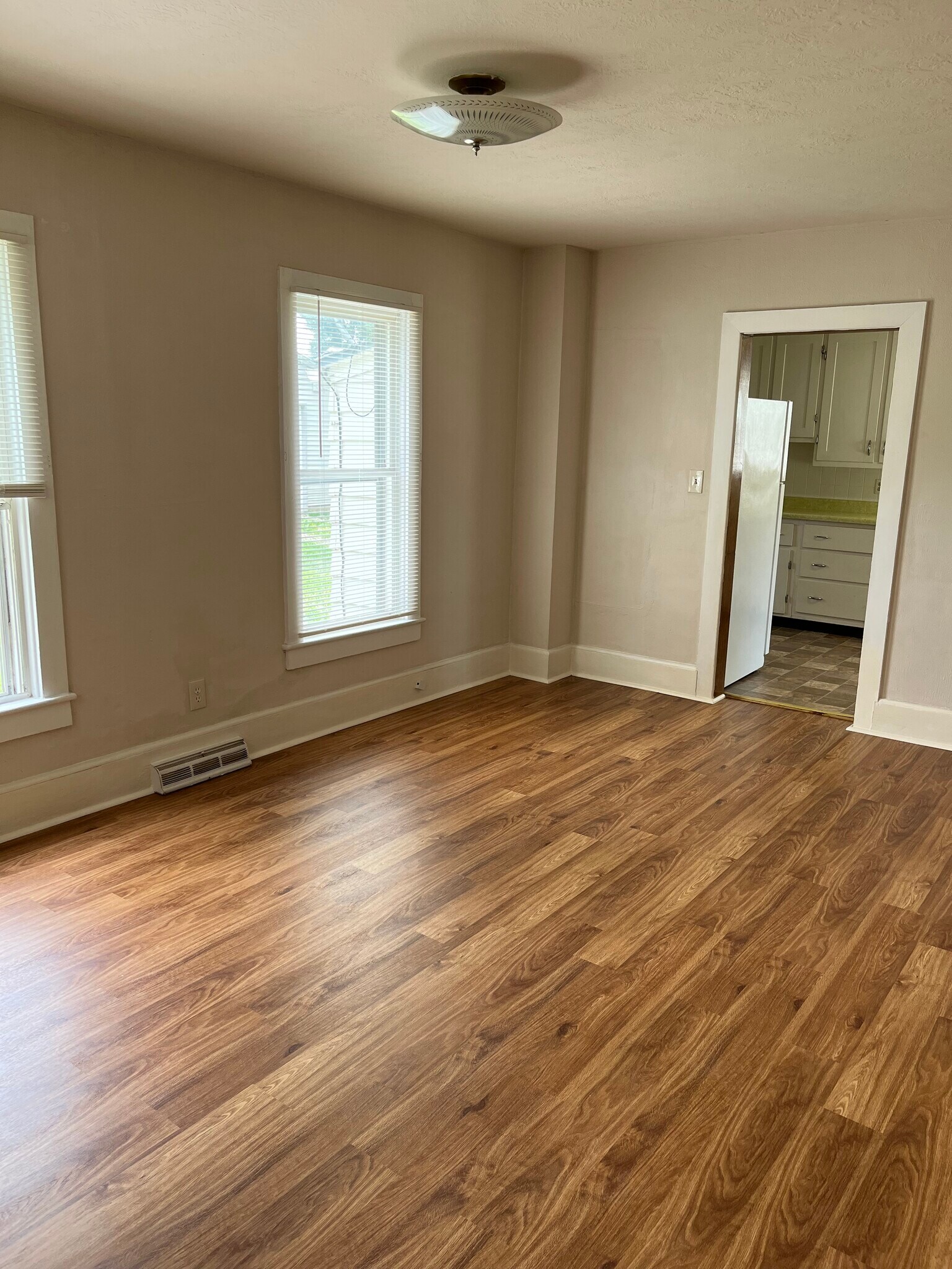 Dining to Kitchen - 200 6th Ave SW