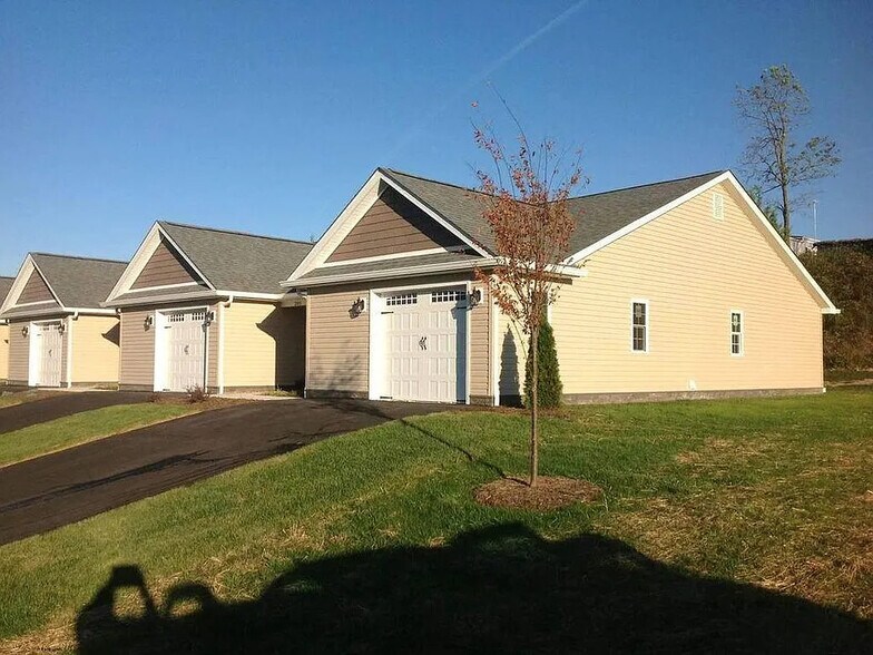 Primary Photo - 235 Fairfield Ln