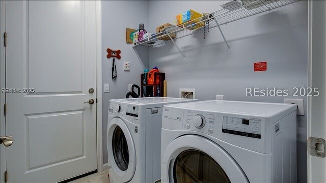 Building Photo - 231 Flip Flop Ct