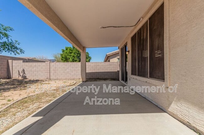 Building Photo - 1710 S 159th Ave