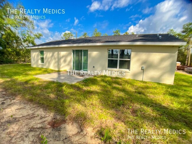 Building Photo - BEAUTIFUL 3 BD/2BA Home in Ocklawaha!!