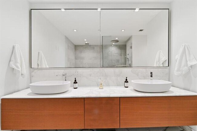 Building Photo - 10203 Collins Ave