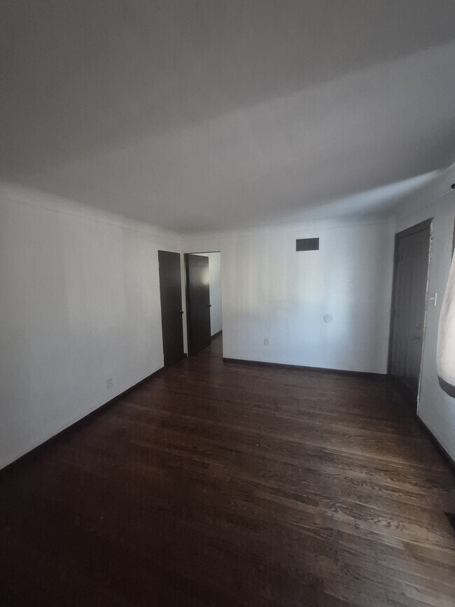 Building Photo - 28 Barto Dr