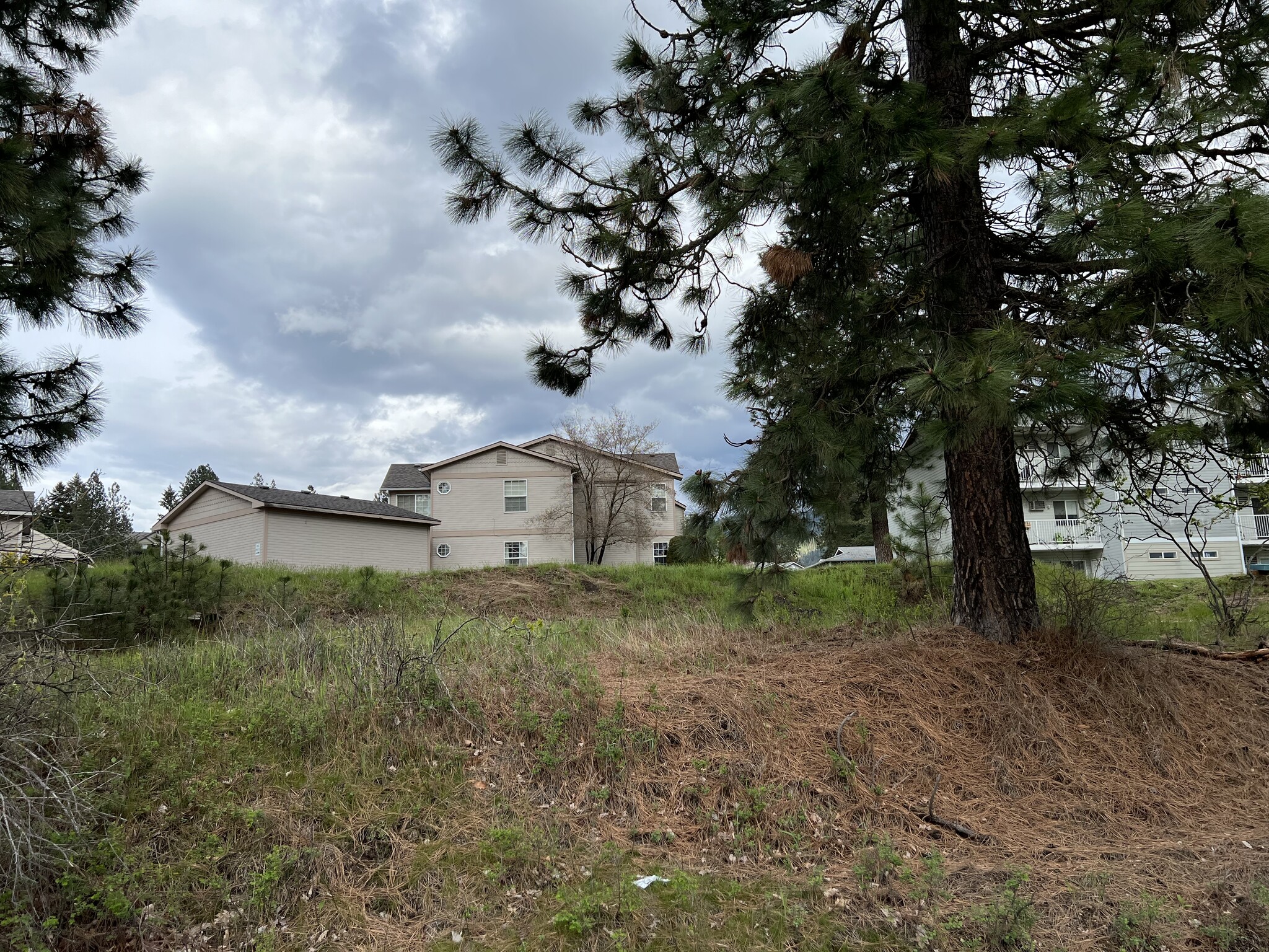Building Photo - 8207 N Ridgewood Dr