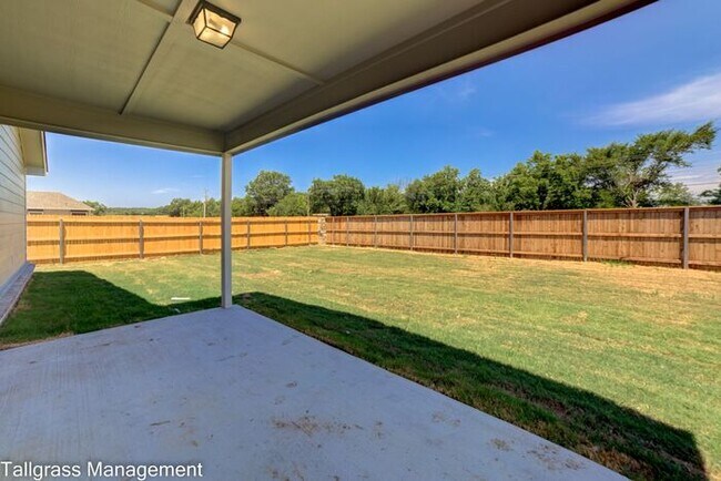 Building Photo - 4/2.5/2 New Construction in Broken Arrow!