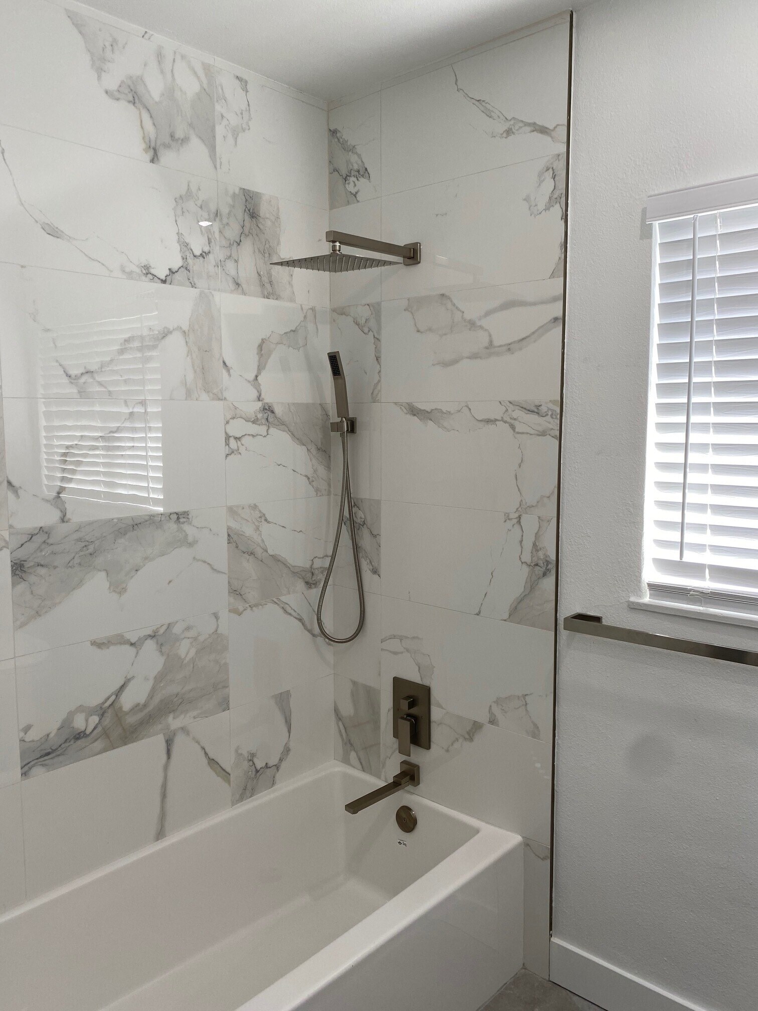 Master Bath - 1707 Barry Ave