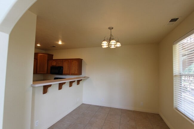 Building Photo - $500 Off Move-In Special – Spacious 4-Bed ...