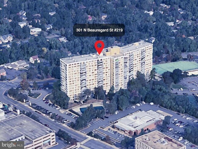 Building Photo - 301 N Beauregard St