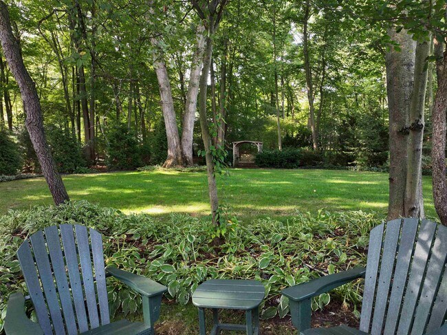 Building Photo - 4907 Pinewood Ct