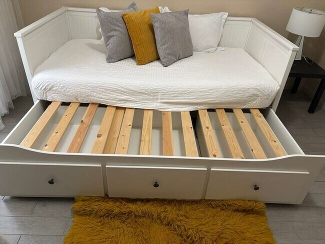 Building Photo - 7318 Dearborn St