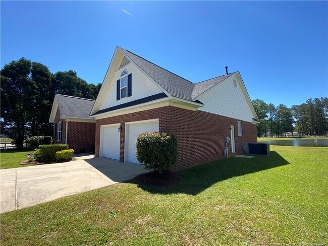 Building Photo - 6501 Ryefield Dr