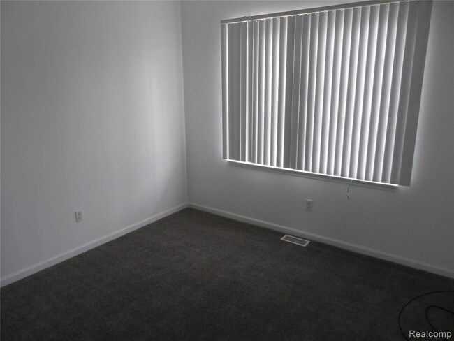 Building Photo - 14321 Vauxhall Dr