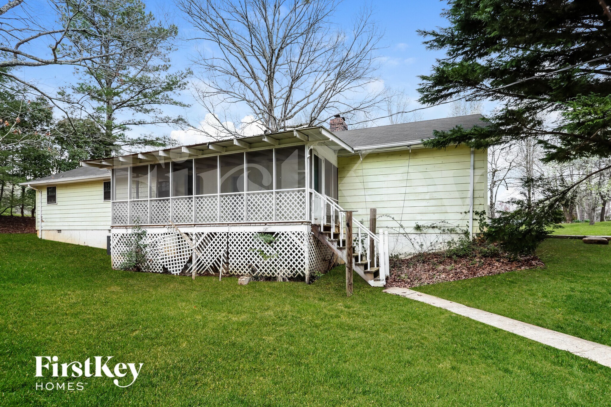 Building Photo - 3704 Newport Dr