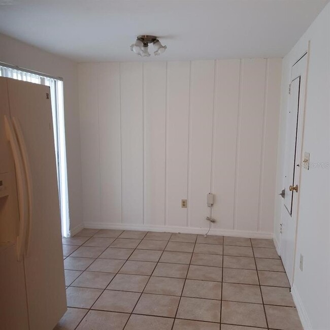Building Photo - 3525 Springfield Dr