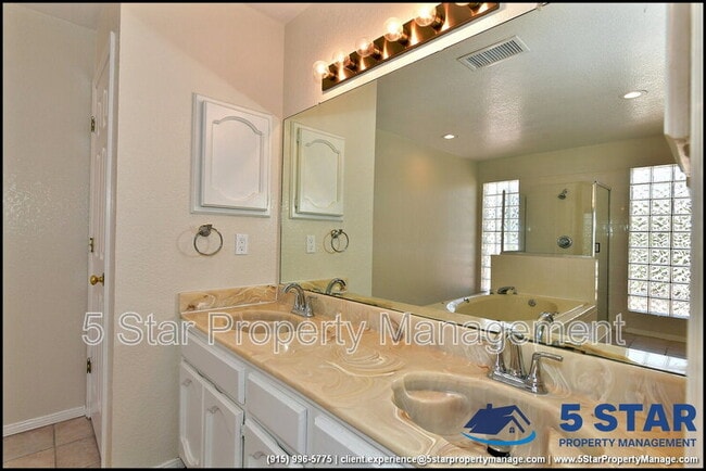Building Photo - 11620 Laura Marie Dr
