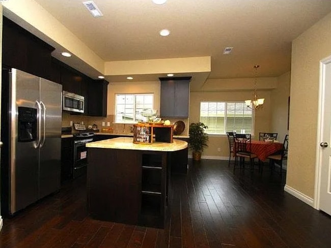 Building Photo - Great Townhome in Fort Collins