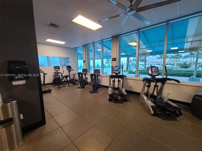 Building Photo - 2501 S Ocean Dr